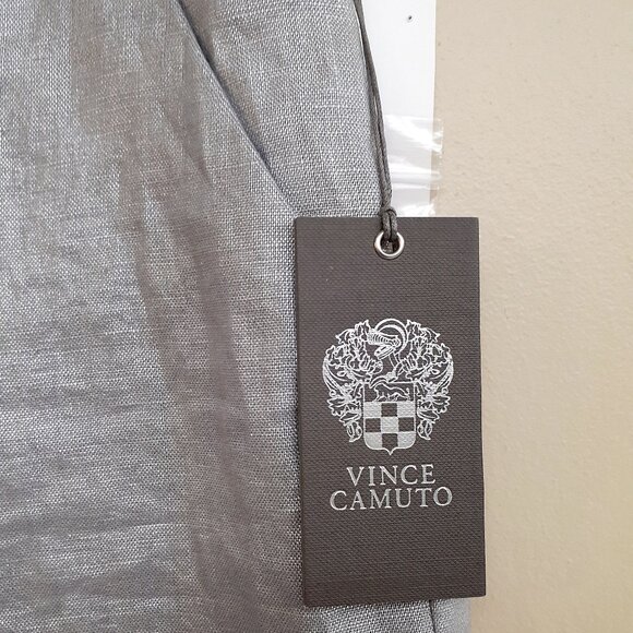VINCE CAMUTO Oasis Metalllic Linen Mini Shorts in Grey Silver Vapor - Picture 3 of 9